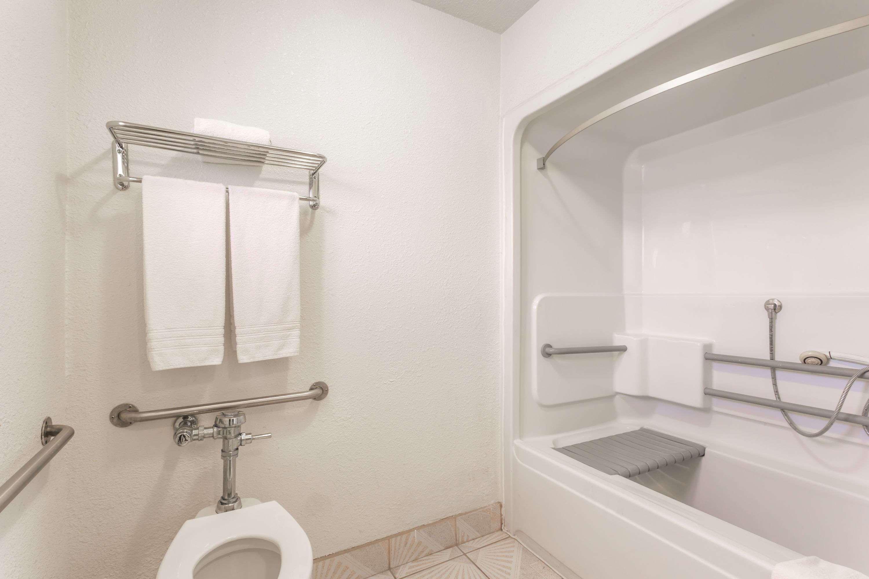 Days Inn By Wyndham Airport - Phoenix Bagian luar foto