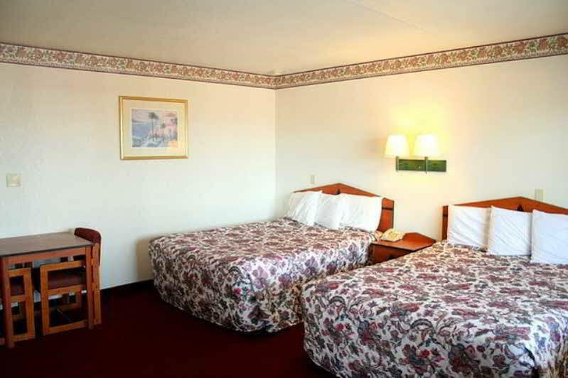 Days Inn By Wyndham Airport - Phoenix Bagian luar foto